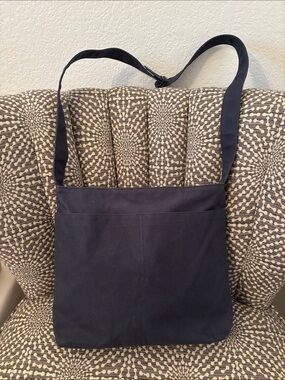 ateliers PENELOPE Safari Shoulder Bag Small Navy Blue Thick Canvas Design